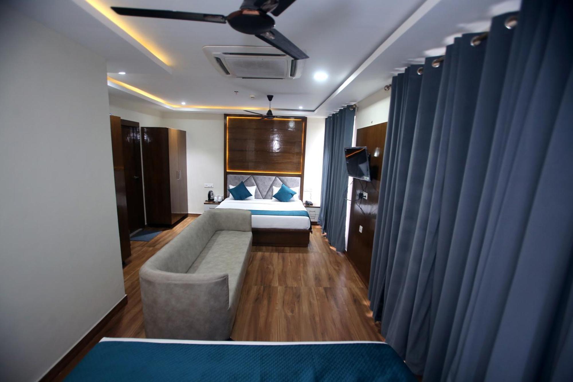 Affluence Hotel Kharar Dış mekan fotoğraf