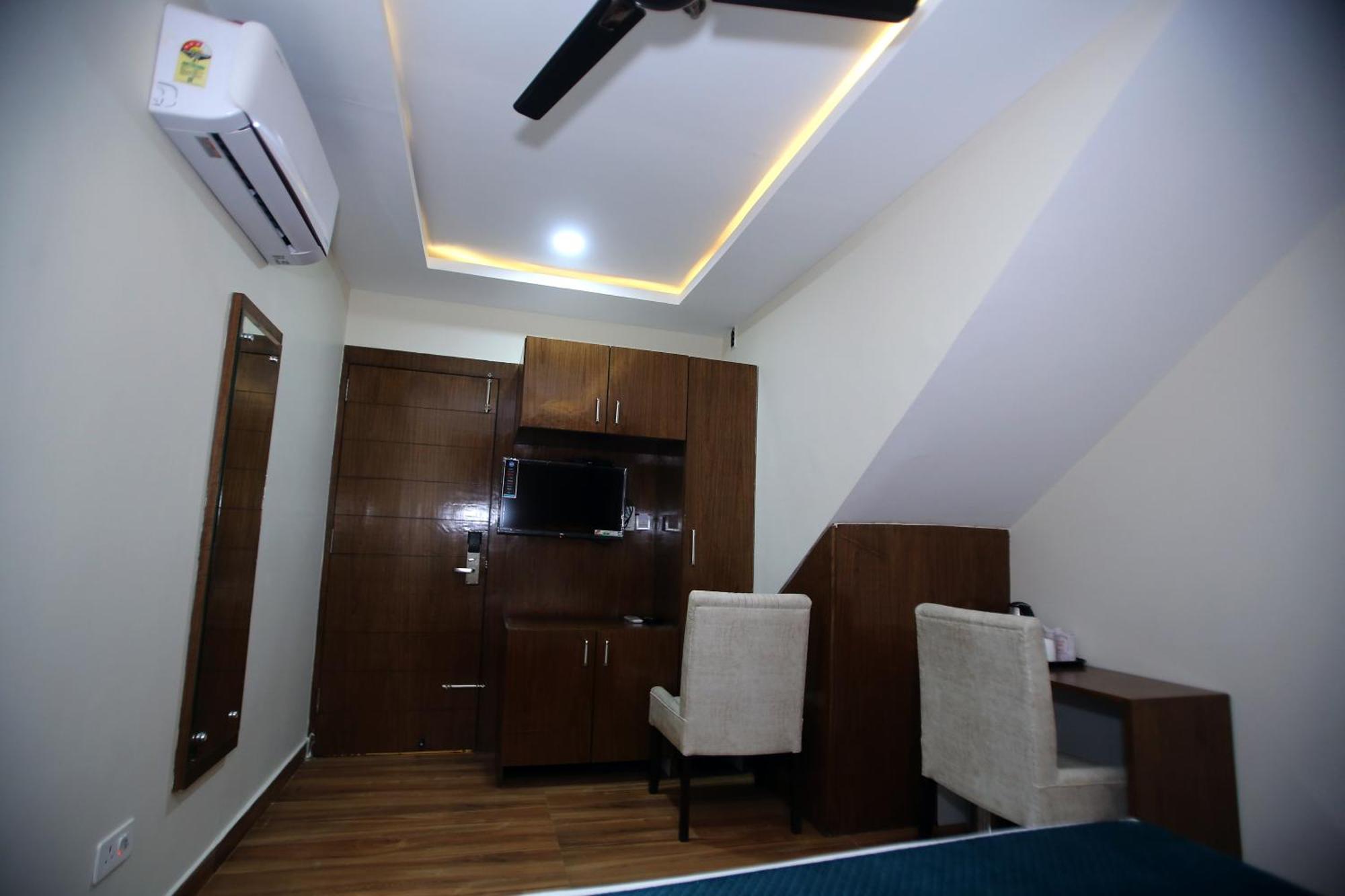 Affluence Hotel Kharar Dış mekan fotoğraf
