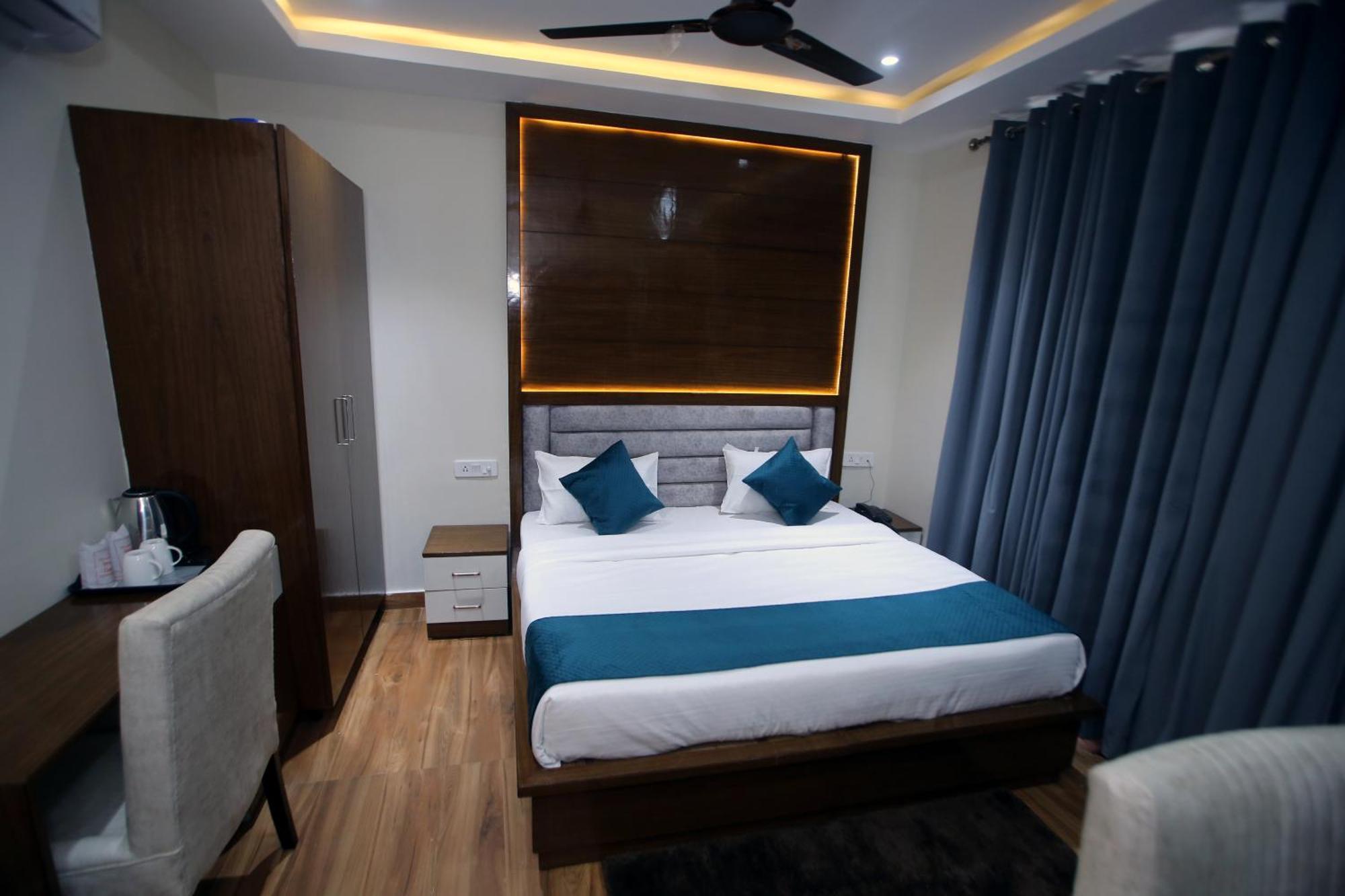 Affluence Hotel Kharar Dış mekan fotoğraf