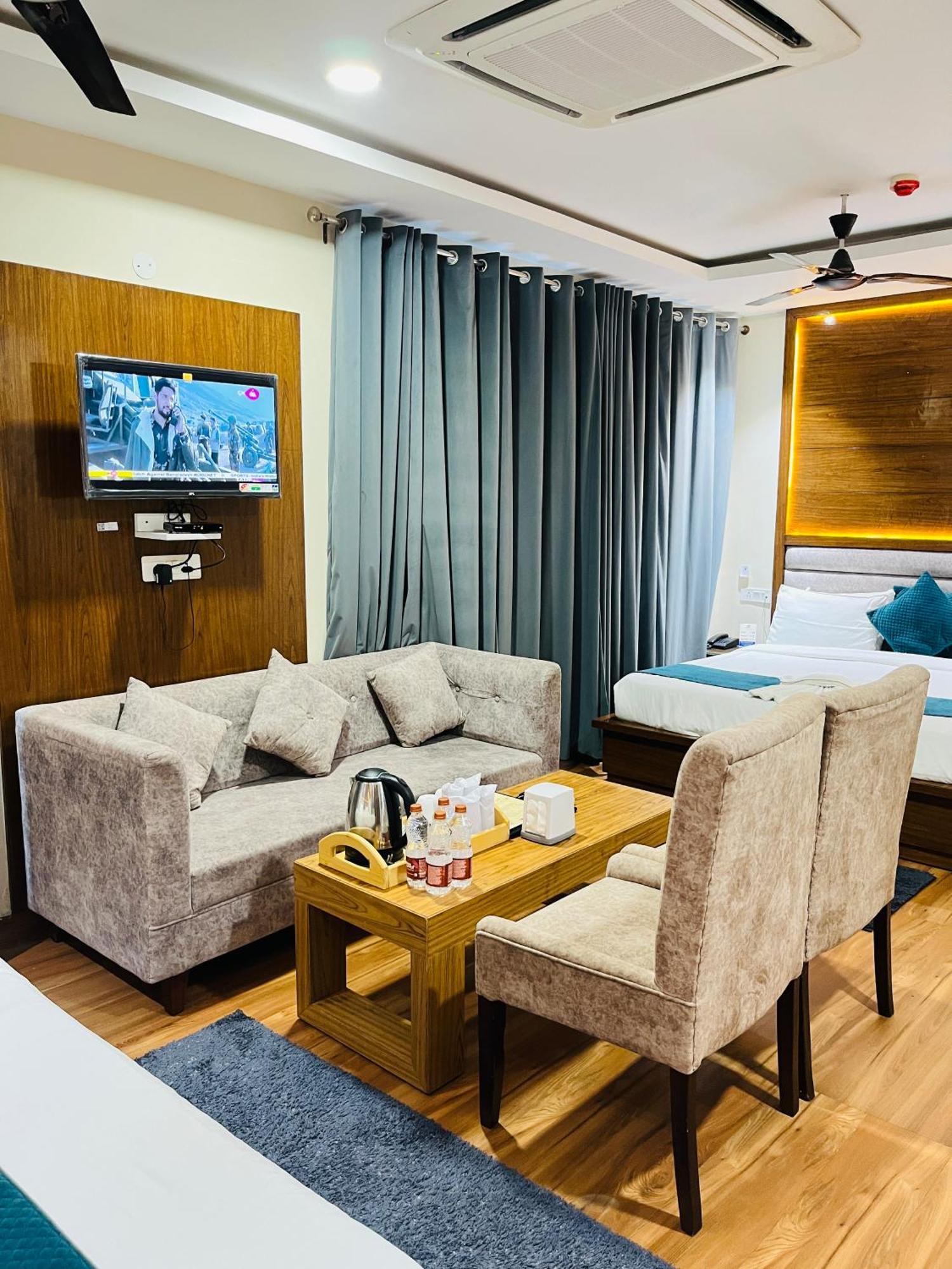 Affluence Hotel Kharar Dış mekan fotoğraf